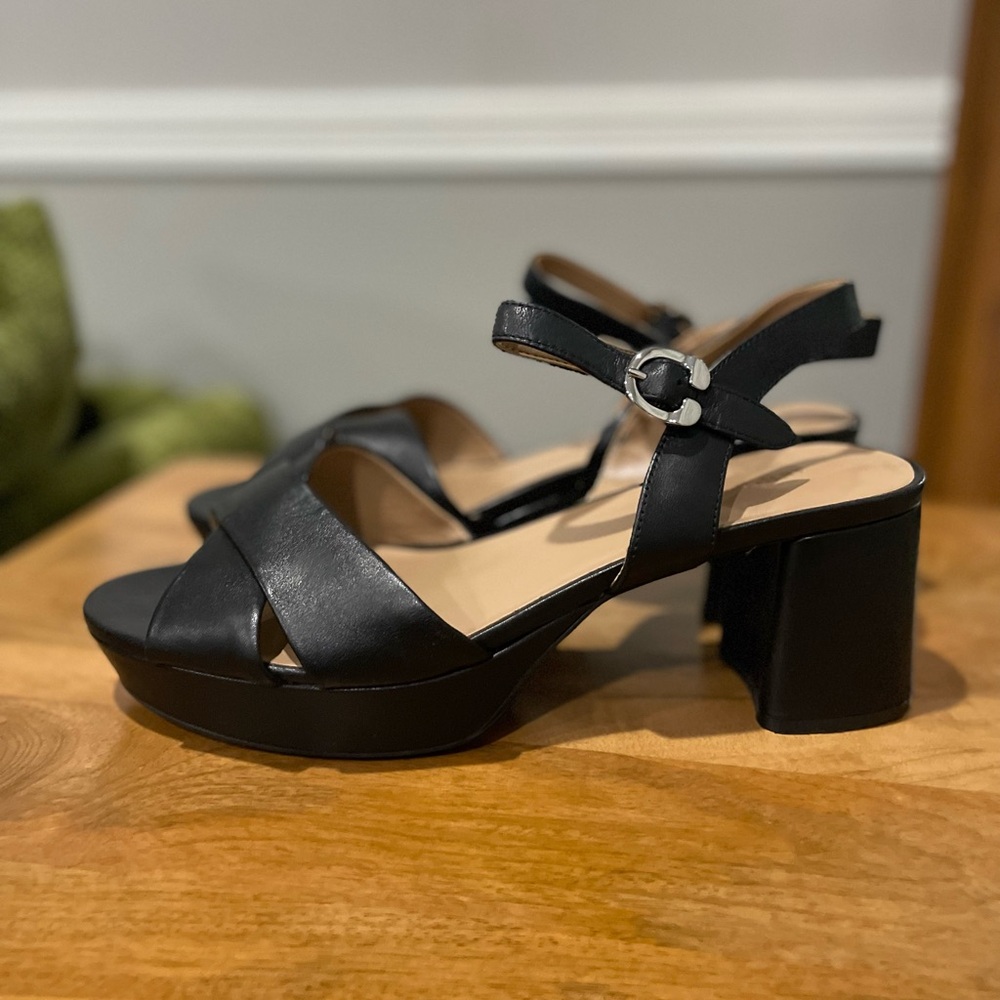 AEROSOLES Black Leather Platform Block Heel Sandals